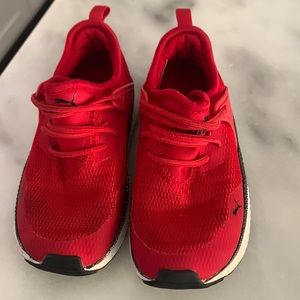 Puma red sneakers 9c
